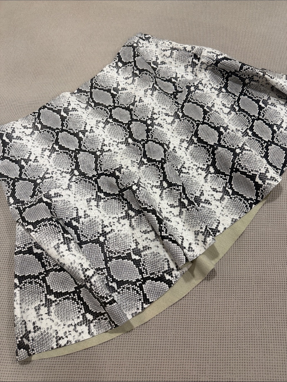 Snake Print Maxi Skirt - Black & White
